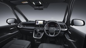 Recall Toyota Voxy di Indonesia, Konsumen Diminta Segera ke Dealer