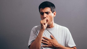 8 Cara Alami Meredakan Batuk Pilek, Hidung Tenggorokan Jadi Lega