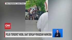 VIDEO: Polisi Terseret Mobil Saat Sergap Pengedar Narkoba