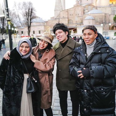 Ashanty Bungkam soal Ayah Atta Halilintar Minta Aurel Lahiran Normal