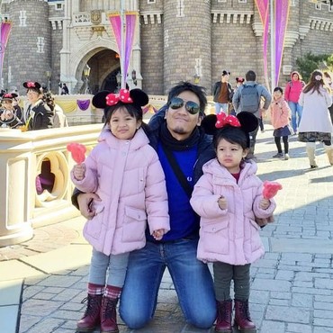 Kocaknya Momen Desta Diamuk Sang Putri karena Merokok di Dalam Rumah