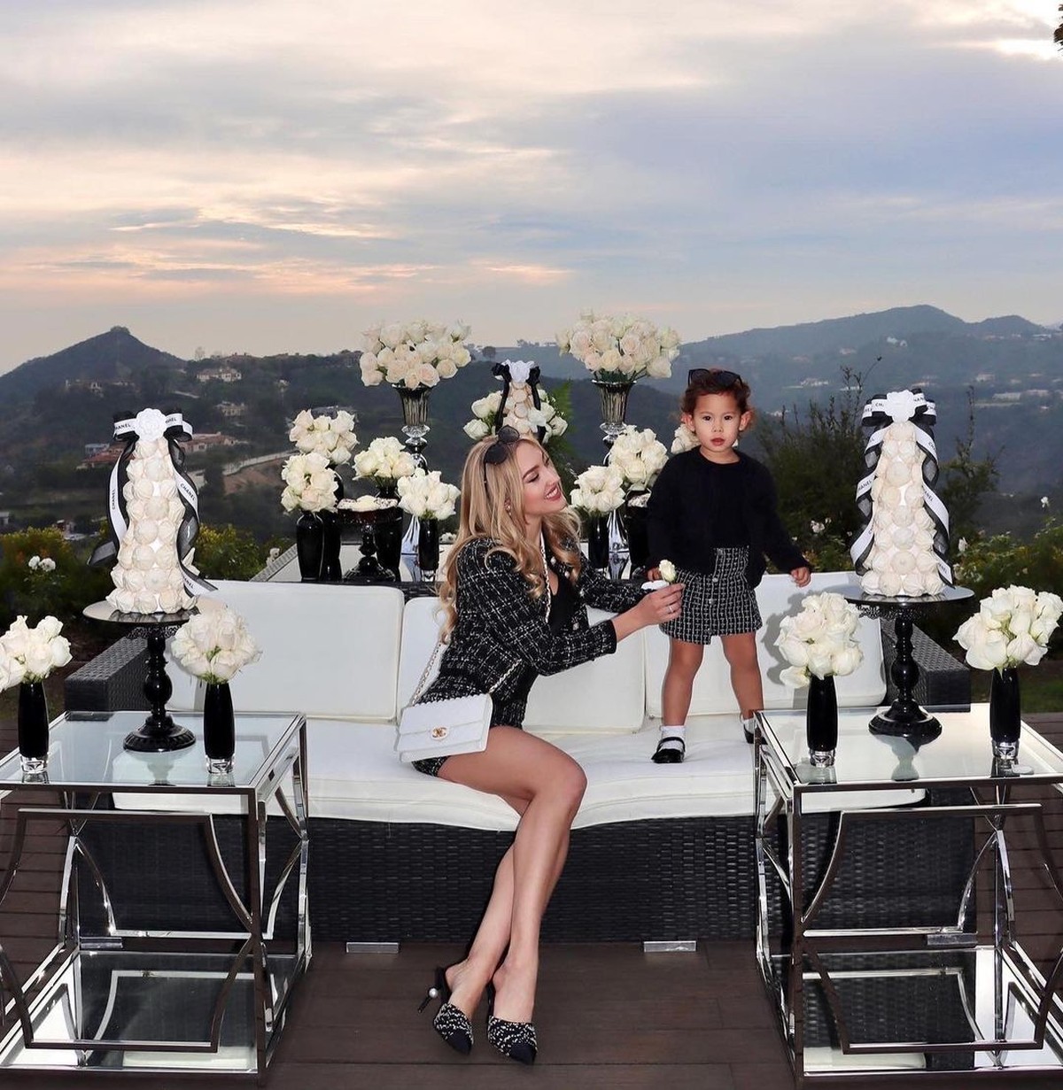 Anak Panji Trihatmodjo dan Varsha Strauss memiliki gaya yang kece dan stylish sejak kecil&period; Yuk&comma; intip potretnya&excl;