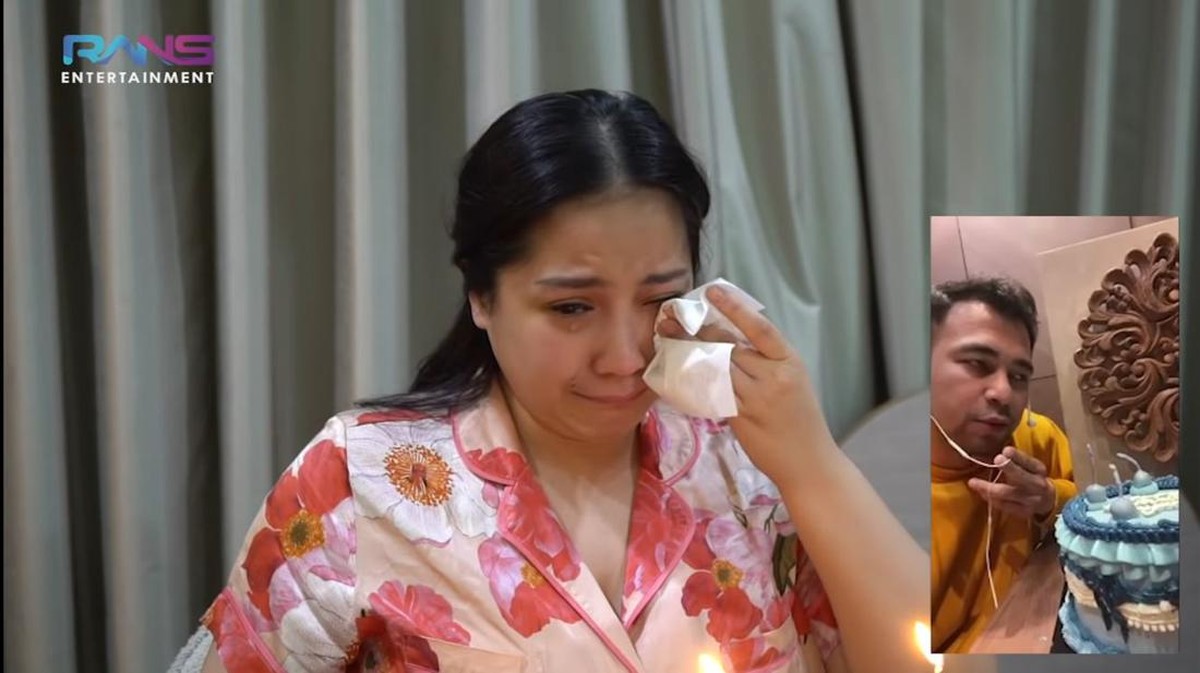 Raffi Ahmad dan Nagita Slavina rayakan ulang tahun bareng Kamis &lpar;17&sol;2&rpar; secara online penuh haru&period; Yuk&comma; intip momennya&excl;