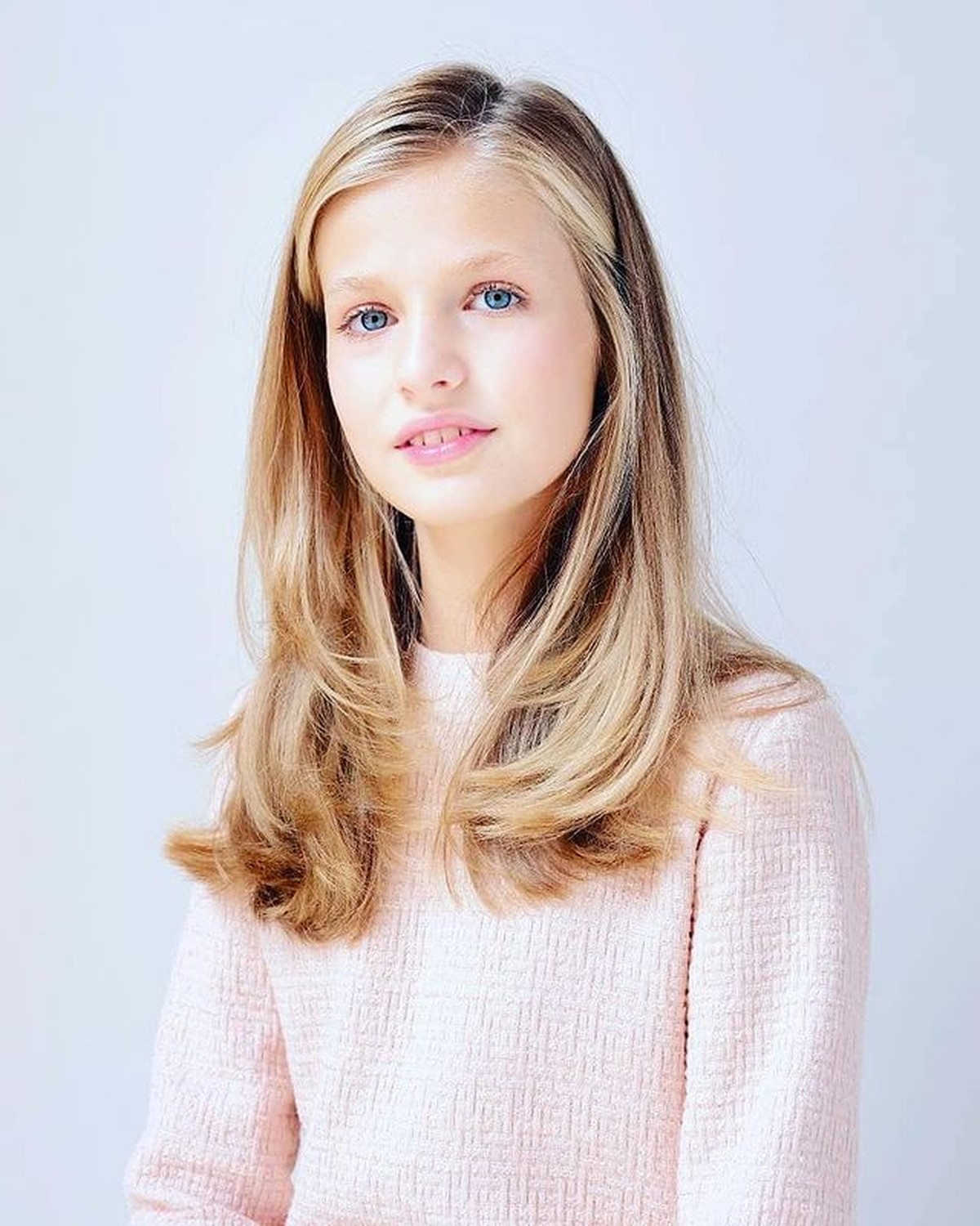 Paras cantik Putri Leonor anak pasangan King Felipe VI dan Queen Letizia dari kerajaan Spanyol curi perhatian&period; Yuk&comma; intip potretnya&excl;