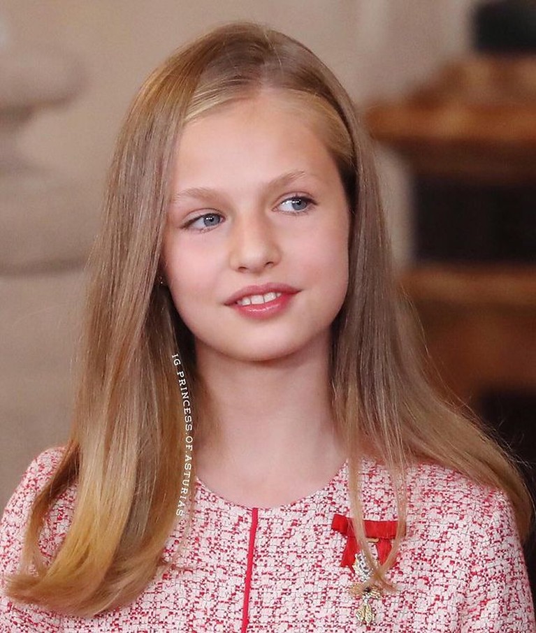 Potret Princess Leonor Kerajaan Spanyol Paras cantik Putri Leonor anak pasangan King Felipe VI dan Queen Letizia dari kerajaan Spanyol curi perhatian. Yuk, intip potretnya!