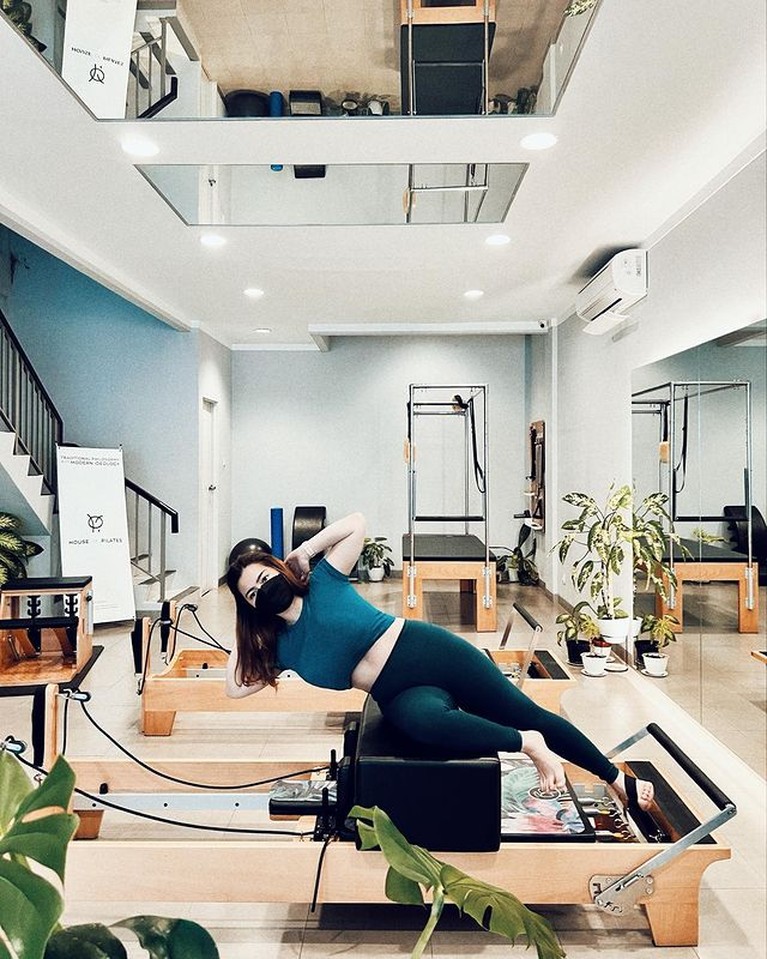 Felicya Angelista tengah rajin olahraga dan ikuti program diet demi mengembalikan tubuh langsingnya usai lahiran. Yuk, intip potretnya!