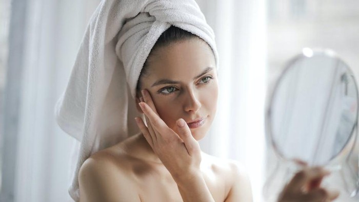 Duh, 4 Kebiasaan Sepele Ini Ternyata Memicu Timbulnya Jerawat, Sering Dilakukan?