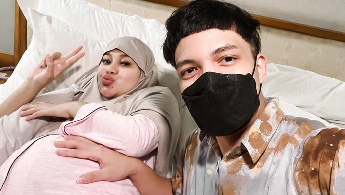 Aurel Hermansyah Disarankan Ayah Mertua Lahiran Normal, 3 Hal Ini Ternyata Cuma Mitos dari Lahiran Caesar!