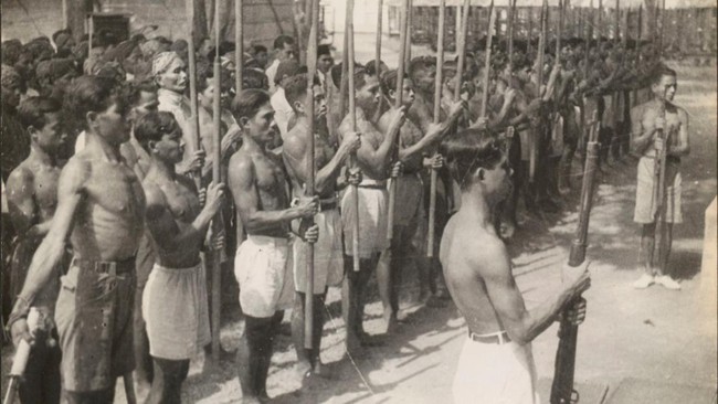 Belanda minta maaf atas kekerasan yang terjadi di periode 1945-1949 meski tak berani mengakui ada kejahatan perang.