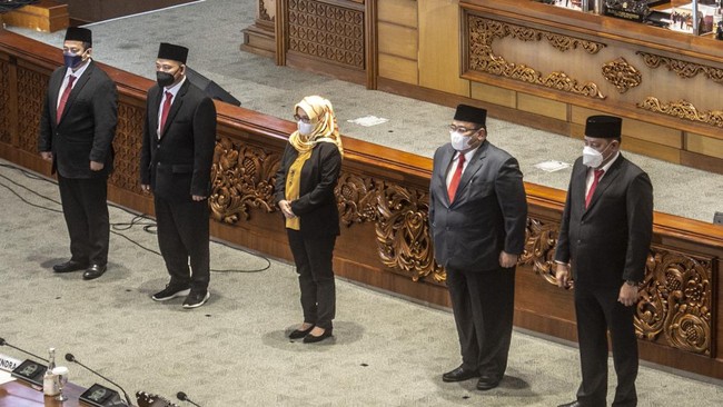 Bawaslu akan mengusulkan ke DPR agar penambahan jumlah pengawas di tiap tempat pemungutan suara (TPS) untuk Pemilu 2024 karena lebih kompleks.