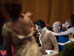 Sutradara Baz Luhrmann Punya Film Elvis Versi 4 Jam, Bakal Dirilis?