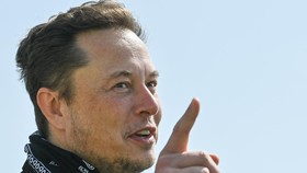Elon Musk Akui Internet Starlink di Ukraina Rentan Ditembus Rusia