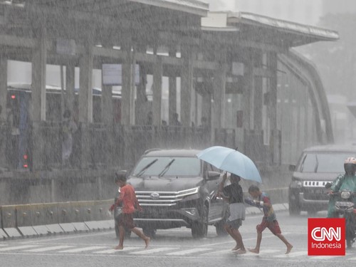 BMKG Bongkar Penyebab Hujan di Bulan Agustus, Ini Pemicunya