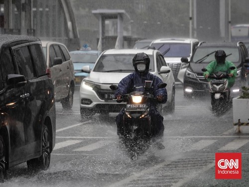 BMKG Prediksi Seluruh Wilayah Jakarta Hujanpada Sore hingga Malam Ini