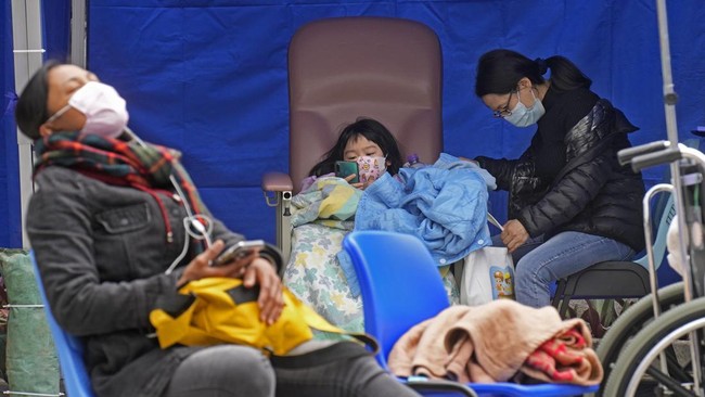 Seorang asisten rumah tangga (ART) asal Filipina di Hong Kong bermalam di taman selama dua hari usai dinyatakan positif Covid-19.
