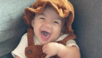 7 Potret Terbaru Balint Keponakan Mona Ratuliu, Gemas Jadi Bintang Iklan Cilik