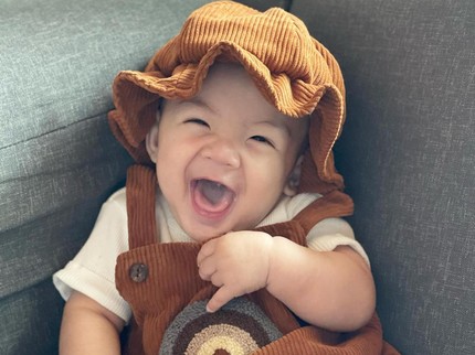 7 Potret Terbaru Balint Keponakan Mona Ratuliu, Gemas Jadi Bintang Iklan Cilik