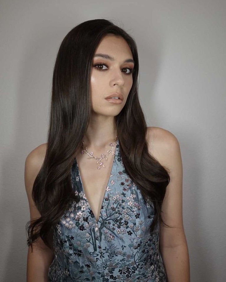 Nicole Maines salah satu artis Hollywood yang transgender.