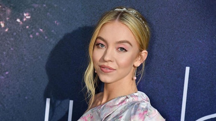 Miliki Tipe Kulit Kombinasi dan Berjerawat, Sydney Sweeney Bintang 'Euphoria' Bagikan Cara Perawatan Kulit Miliki Tipe Kulit Kombinasi dan Berjerawat, Sydney Sweeney Bintang 'Euphoria' Bagikan Cara Perawatan Kulit