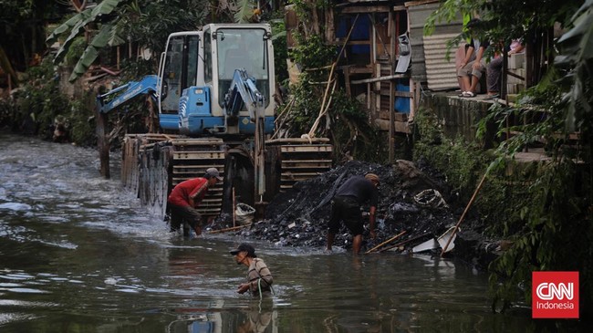 Ketua DPRD DKI Jakarta Prasetyo Edi Marsudi menilai wajar jika ada warga yang menggugat Gubernur DKI Jakarta Anies Baswedan terkait permasalahan banjir.