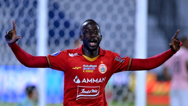 Persija Jakarta menang dramatis 2-1 atas Persik Kediri dalam laga lanjutan Liga 1 di Stadion Kapten I Wayan Dipta, Gianyar, Bali, Sabtu (19/2) malam WIB.