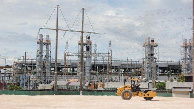 PT PLN (Persero) akan membangun sistem penyimpanan energi untuk mengatasi kelebihan daya listrik yang saat ini sedang terjadi di Indonesia.