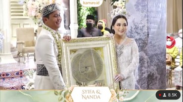 img-title Adik Ayu Ting Ting Resmi Dipersunting Sang Kekasih, Eko Patrio Jadi Saksi Nikah