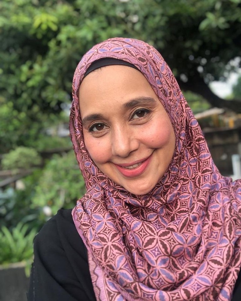 Ayu Azhari menjadi sorotan usai mengungkap bahwa ia pernah diajak nikah siri oleh Vicky Prasetyo. Yuk, intip potret terbarunya!