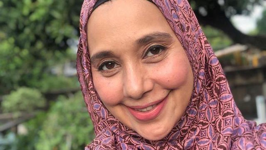 Ayu Azhari menjadi sorotan usai mengungkap bahwa ia pernah diajak nikah siri oleh Vicky Prasetyo. Yuk, intip potret terbarunya!