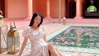 <p>Eveline Pribadi juga kerap meluangkan waktunya dengan mengambil potret OOTD ketika sedang berlibur. (Foto: Instagram @eveline.pribadi)</p>