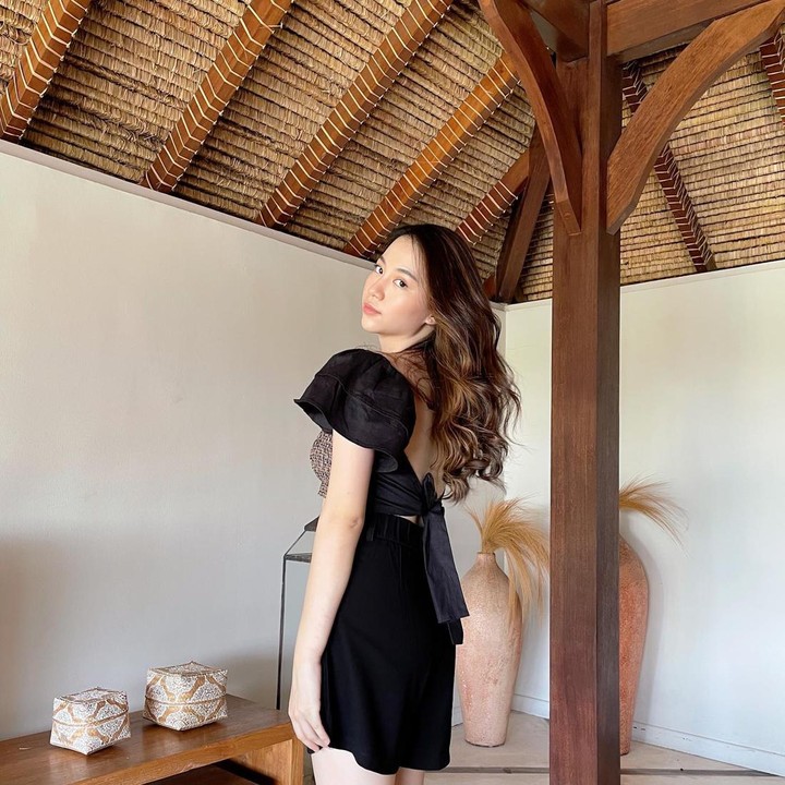 <p>Tak hanya berparas cantik, Eveline juga punya <em>body goals</em> yang membuatnya sering didapuk menjadi model fashion. (Foto: Instagram @eveline.pribadi)</p>
