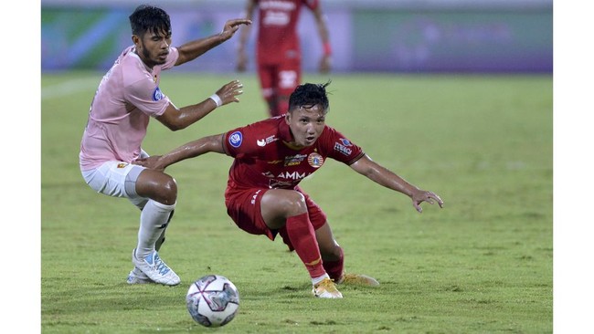 Persija akan menutup Liga 1 musim ini dengan menghadapi PSS di Stadion I Gusti Ngurah Rai, Denpasar, Kamis (31/3). Berikut link live streaming Persija vs PSS.