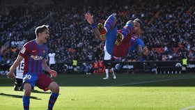 Hasil Liga Spanyol: Barcelona Menang Besar di Valencia