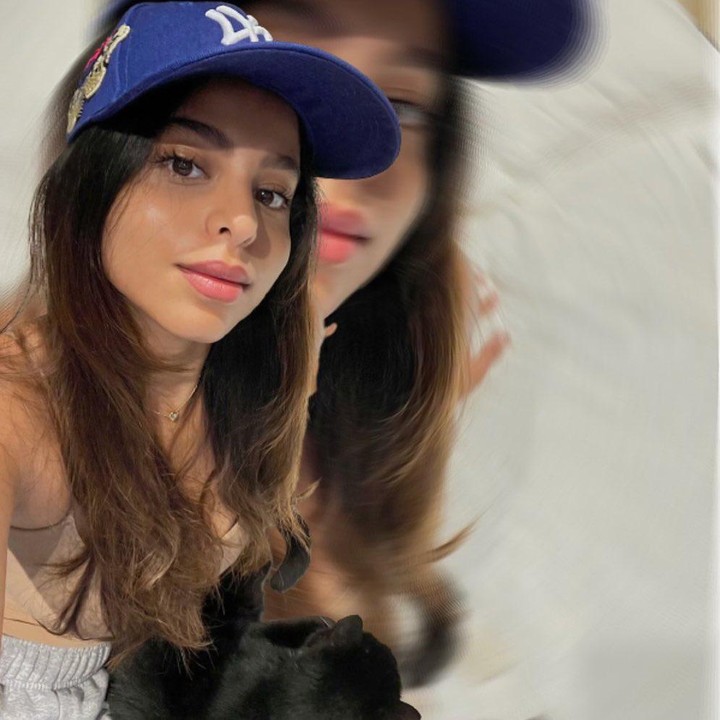 <p>Putri Shah Rukh Khan kini sudah dewasa, Bunda. Suhana Khan yang sudah berusia 21 tahun kerap mencuri perhatian publik. (Foto: Instagram @suhanakhan2)</p>