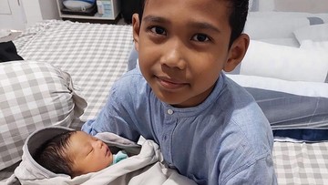 KEBERSAMAAN KEDUA ANAK UAS