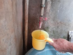 Nasib Orang Jakarta Pelanggan Air Pipa, Harga Air Mahal Tapi Debit Kecil