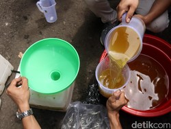 Utak Atik Pemerintah Tekan Harga Minyak Goreng ke Rp 14.000/liter