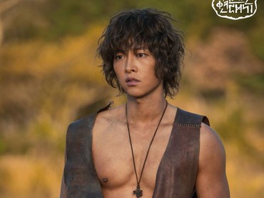 img-title 'Blockbuster' Song Joong Ki Dituding Plagiat Game Of Thrones