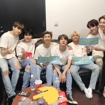 Stadion Banyak Rusak, BTS Terancam Batal Gelar Konser di Busan?