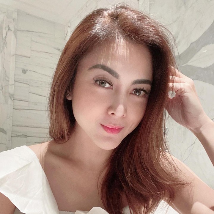 <p>Dhena Devanka saat ini mencoba berlapang dada atas perceraian mereka. Ia percaya, baik dirinya maupun sang mantan akan menemukan kebahagiaan lagi di kemudian hari. (Foto: Instagram @dhenafrizzy)</p>