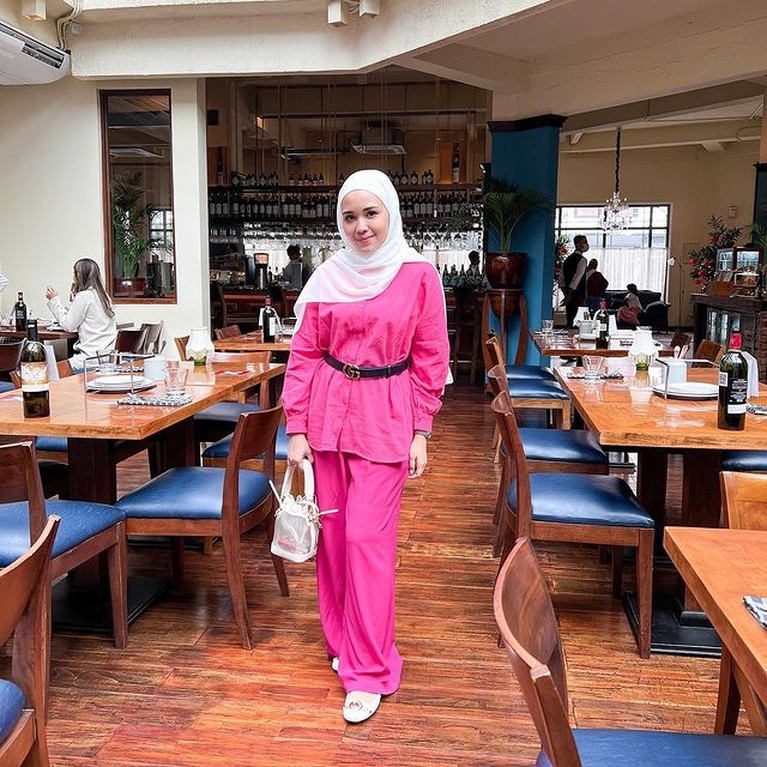 Fati Indraloka Istri Babe Cabita Fati Indraloka Istri Babe Cabita