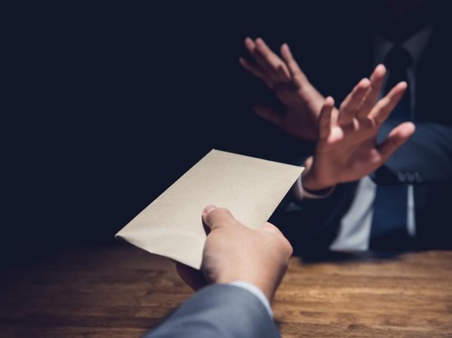 Kepala Inspektur Tambang Kementerian ESDM Bantah Terima Suap Rp1 M