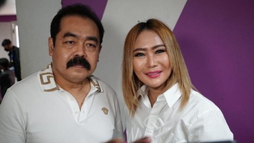 img-title Inul Daratista dan Adam Suseno Rayakan Anniversary Pernikahan ke-27