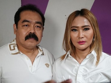 Inul Daratista Minta Doa untuk Kesembuhan Adam Suseno