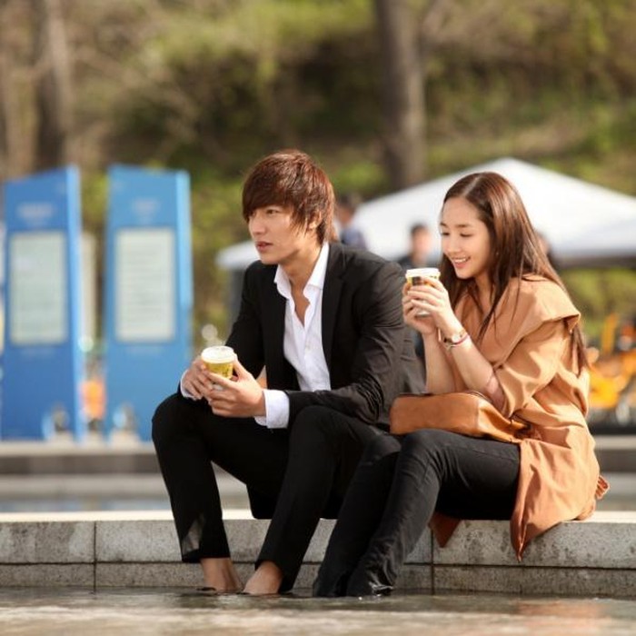 Lee Min Ho dan Park Min Young