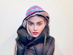 Foto Madonna Disebut Seperti Remaja 16 Tahun, Dikritik Kebanyakan Photoshop