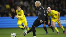 Messi dan Neymar Gagal Penalti, Mending Kasih Mbappe?