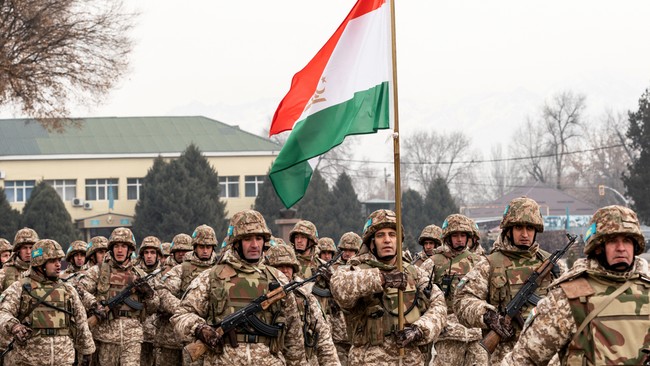 Kirgistan dan Tajikistan telah saling tuduh menerobos perbatasan hingga memicu baku tembak di daerah yang telah lama disengketakan.