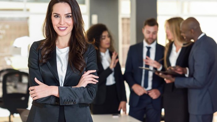 Bercita-cita Menjadi Pemimpin? Ini 5 Kiat untuk Menjadi Pemimpin Perempuan yang Hebat