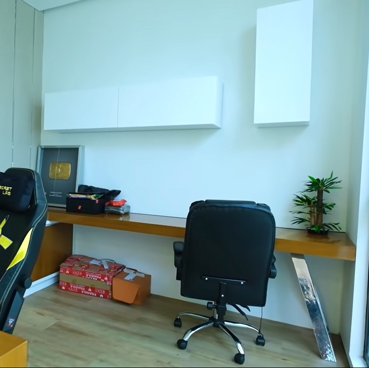 <p>Bagaimana menurut, Bunda? Jadi inspirasi untuk renovasi rumah sendiri? (YouTube: Titi dan Tian)</p>
